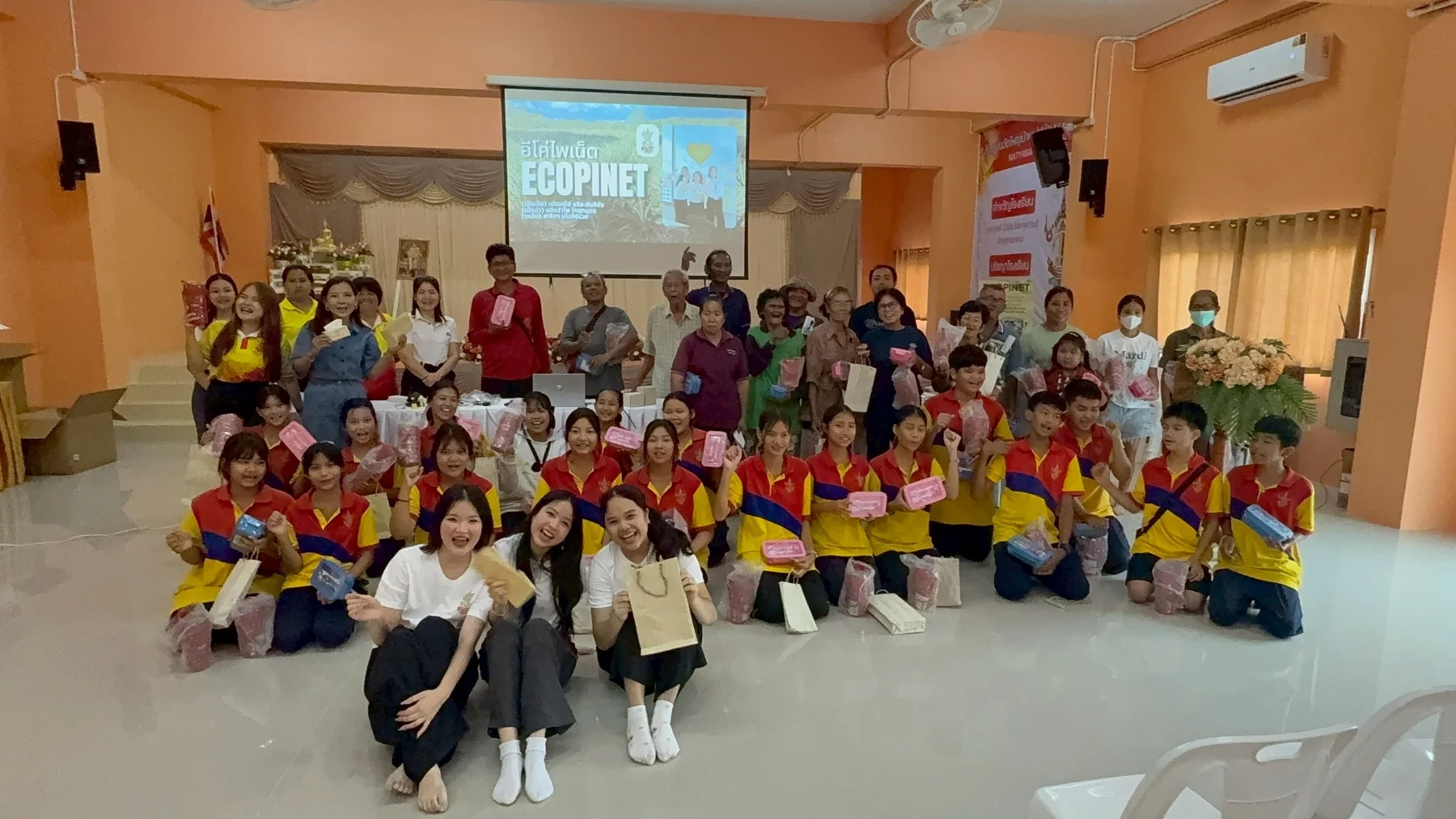 Group at an EcoPinet community workshop