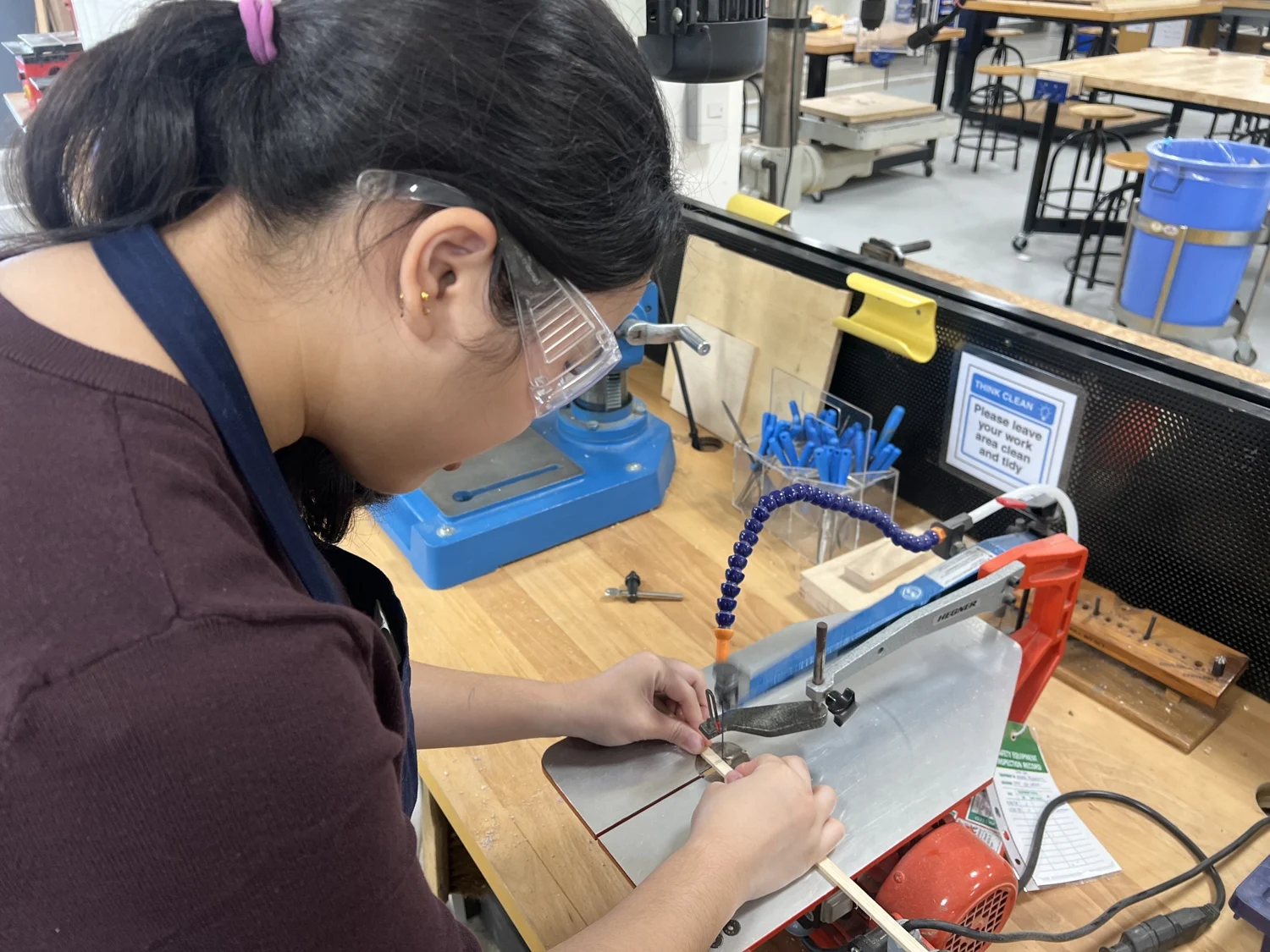 Cutting a model component