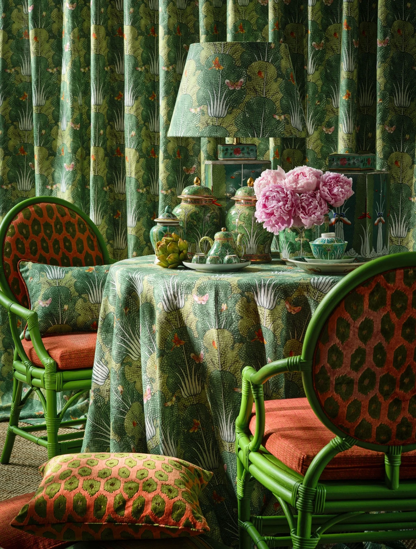 Jim Thompson collection photography: textiles in a dining setting